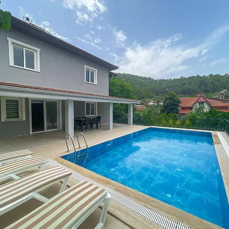 Guenes Villa