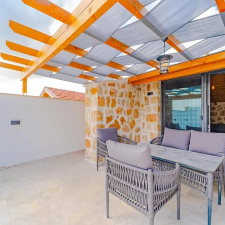 Guenes Hotel Kaş